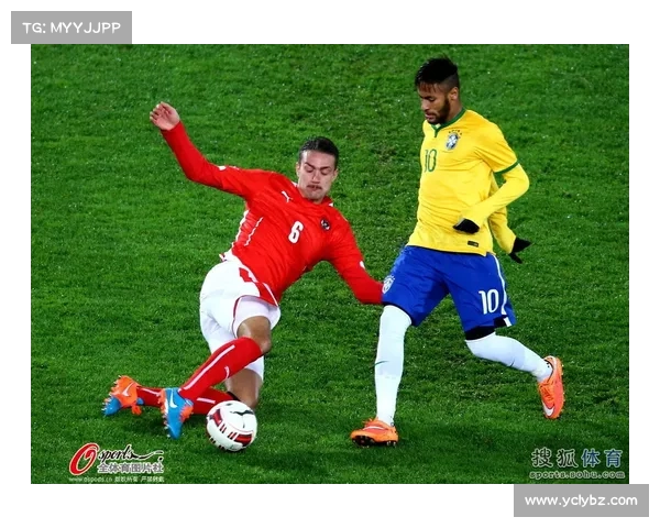 大卫路易斯在足球场上的多面身影